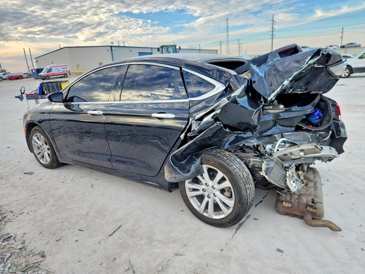 2015 CHRYSLER 200 photo 3