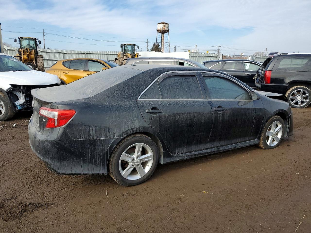 2012 TOYOTA CAMRY BASE photo 5