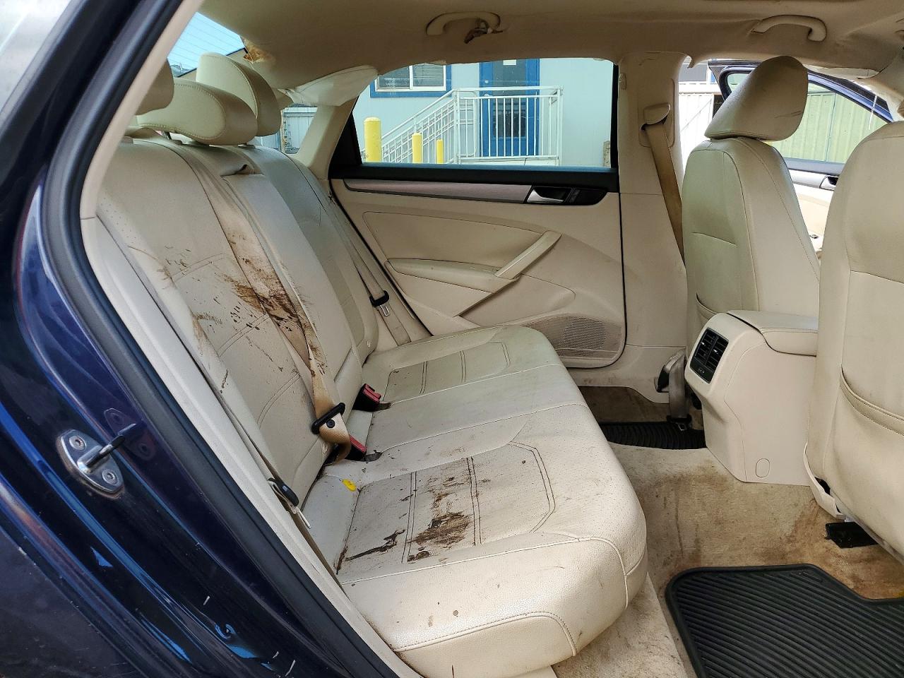 2014 VOLKSWAGEN PASSAT SE photo 19