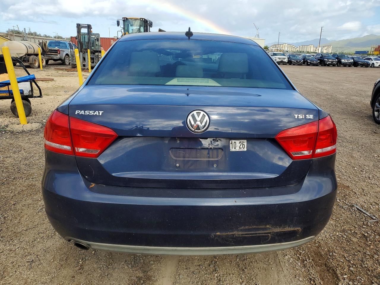 2014 VOLKSWAGEN PASSAT SE photo 11