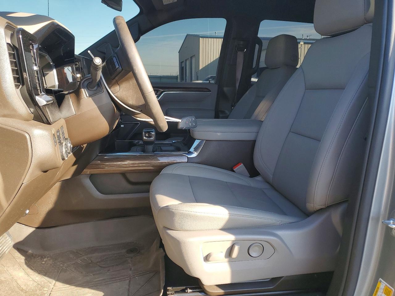 2025 CHEVROLET SILVERADO K1500 RST photo 7