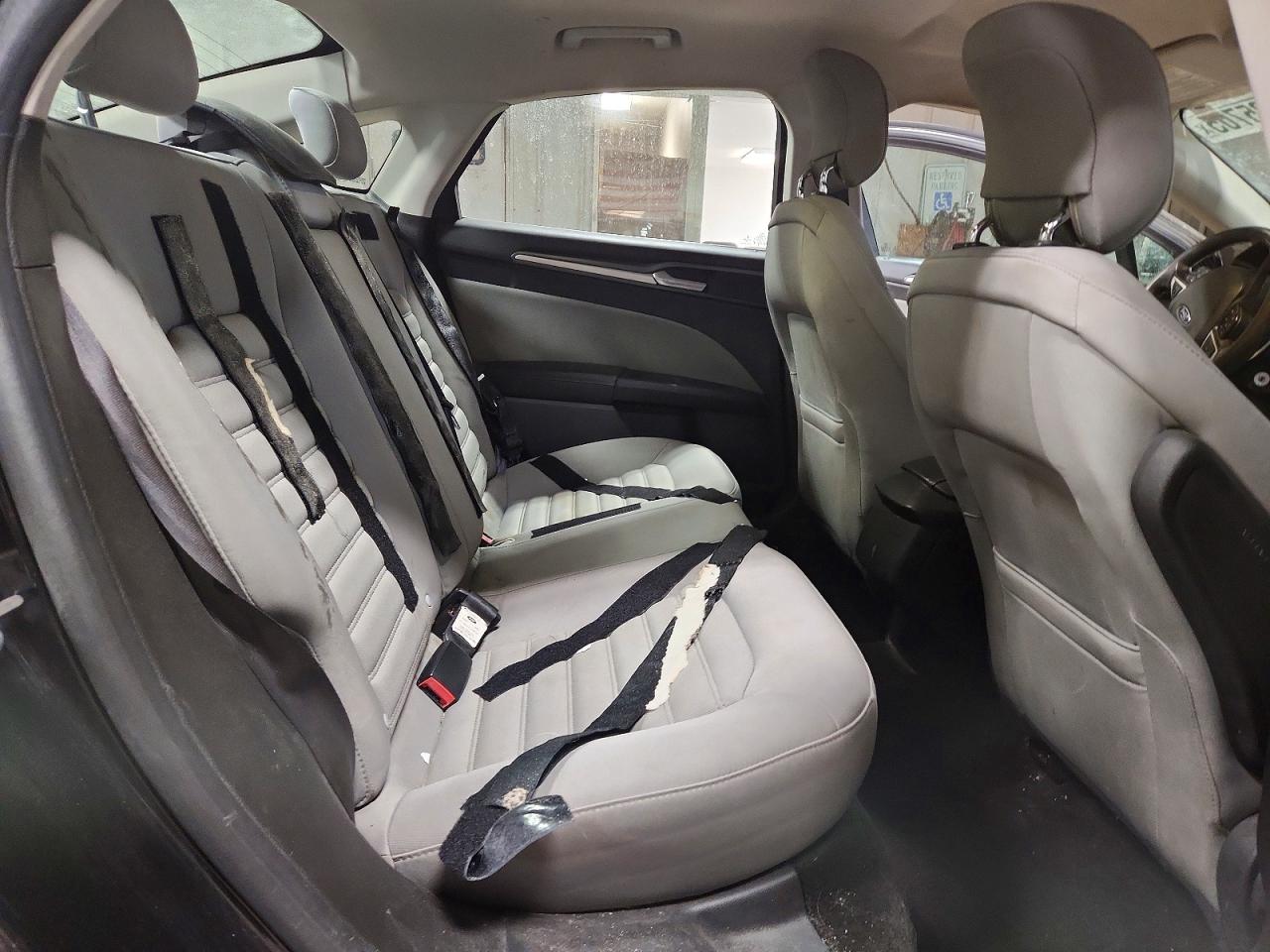 2014 FORD FUSION S photo 19