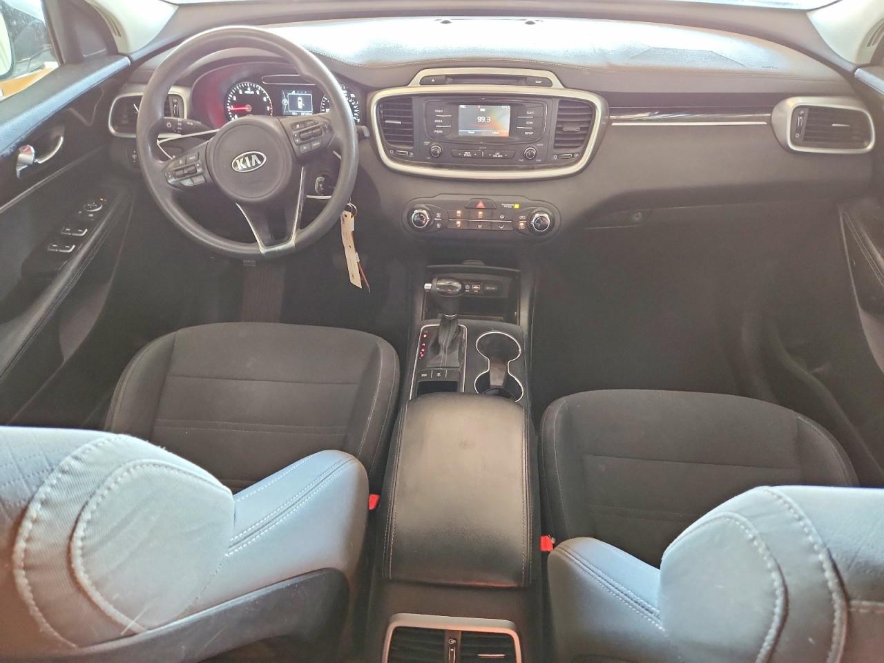 2016 KIA SORENTO LX V6 photo 8