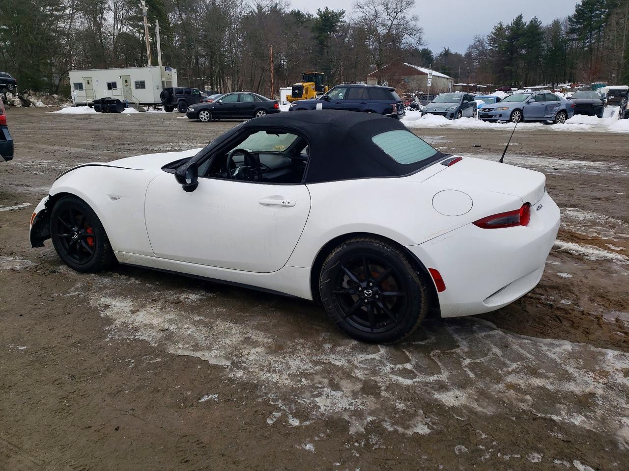 2019 MAZDA MX-5 MIATA SPORT photo 3