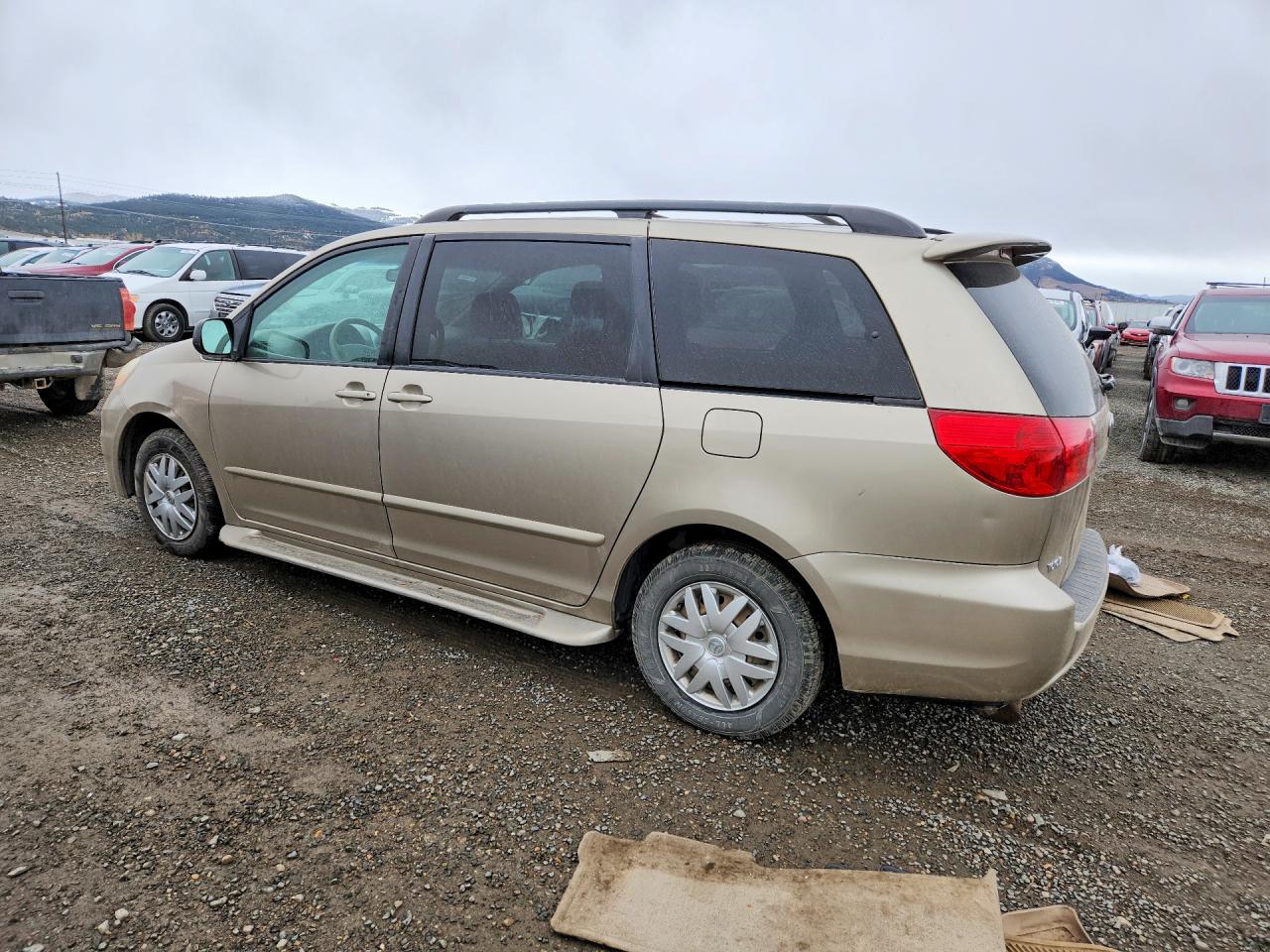 2006 TOYOTA SIENNA LE 7 PASSENGER photo 4