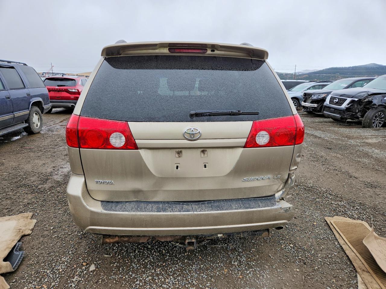 2006 TOYOTA SIENNA LE 7 PASSENGER photo 16
