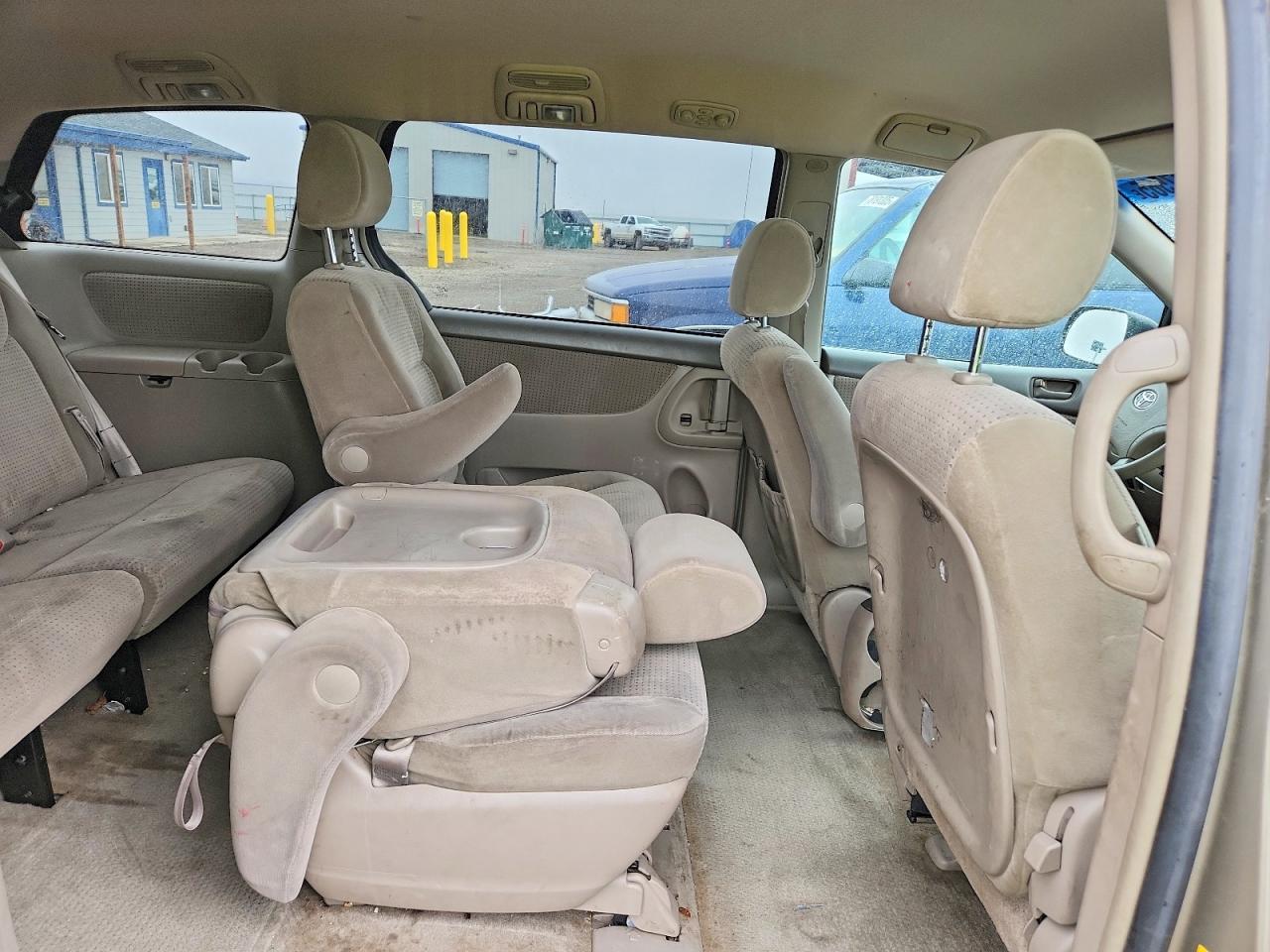 2006 TOYOTA SIENNA LE 7 PASSENGER photo 31