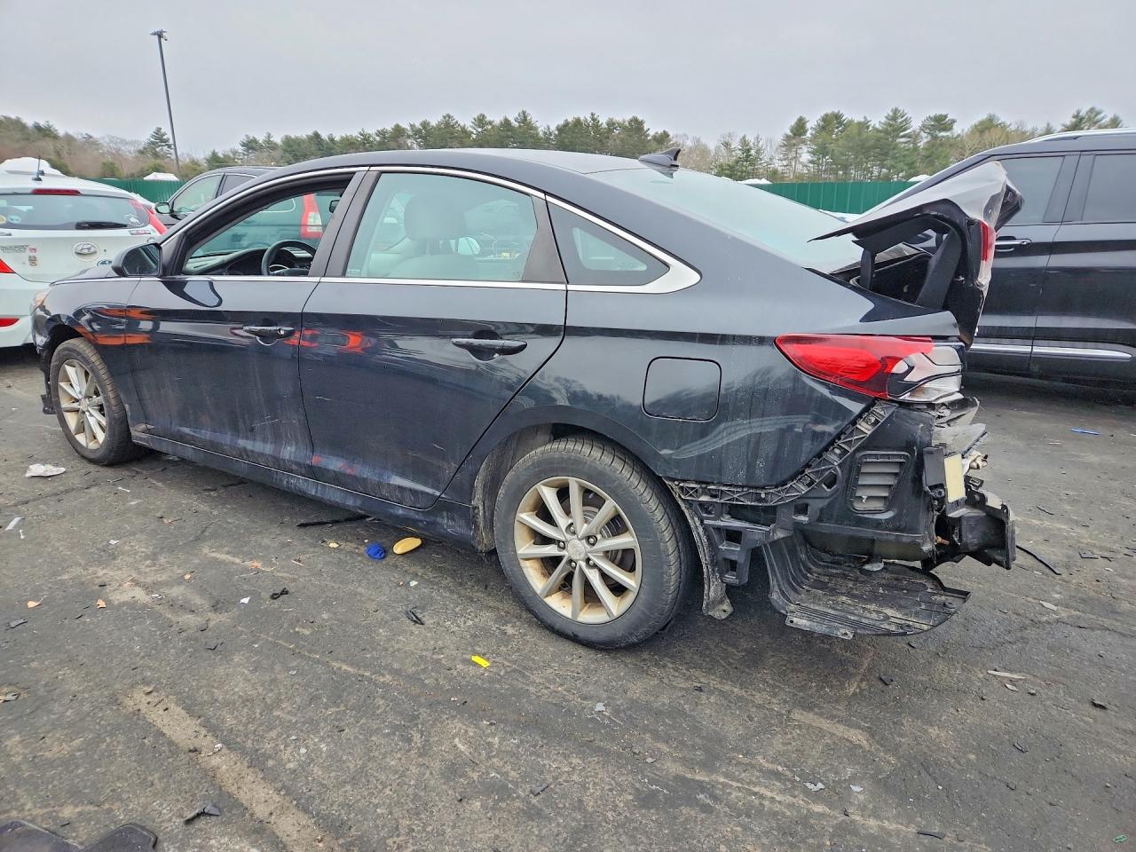 2018 HYUNDAI SONATA SE photo 4