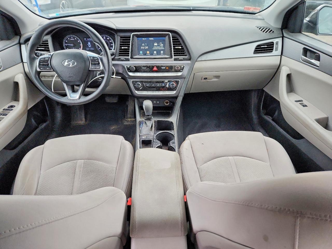 2018 HYUNDAI SONATA SE photo 22