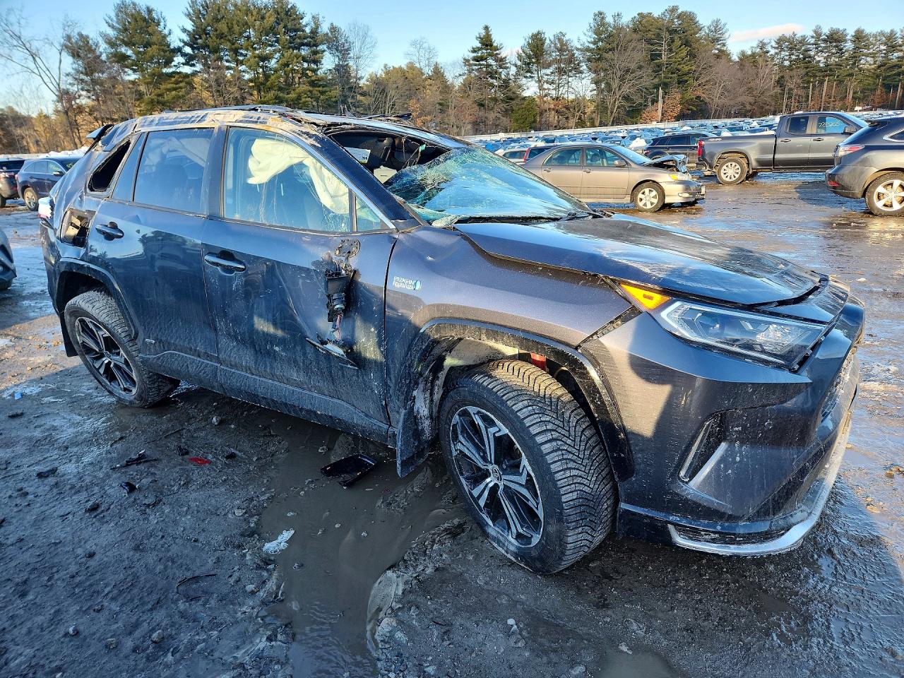 2021 TOYOTA RAV4 PRIME XSE photo 4