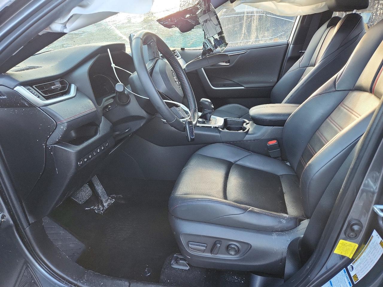 2021 TOYOTA RAV4 PRIME XSE photo 7