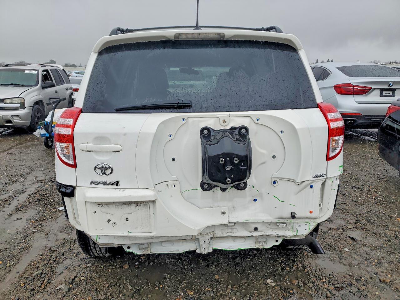 2012 TOYOTA RAV4 photo 6