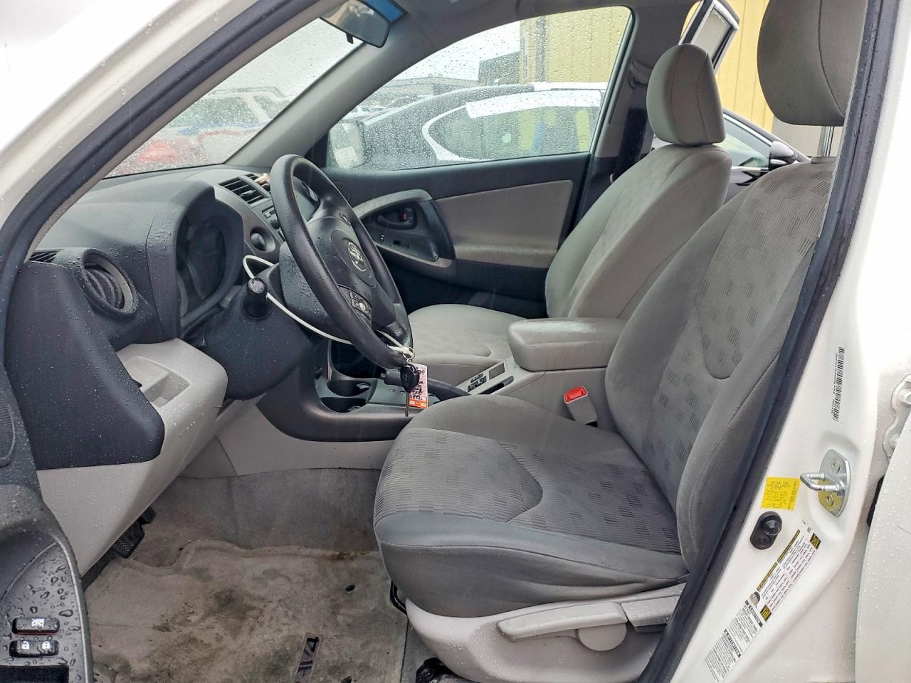2012 TOYOTA RAV4 photo 7