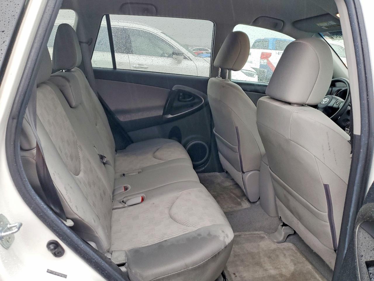 2012 TOYOTA RAV4 photo 10
