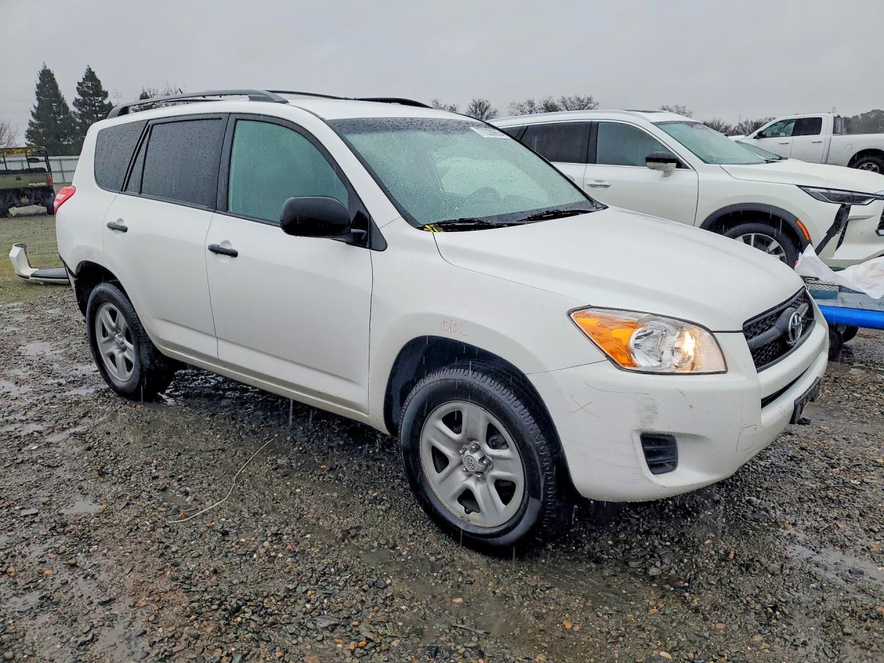 2012 TOYOTA RAV4 photo 4