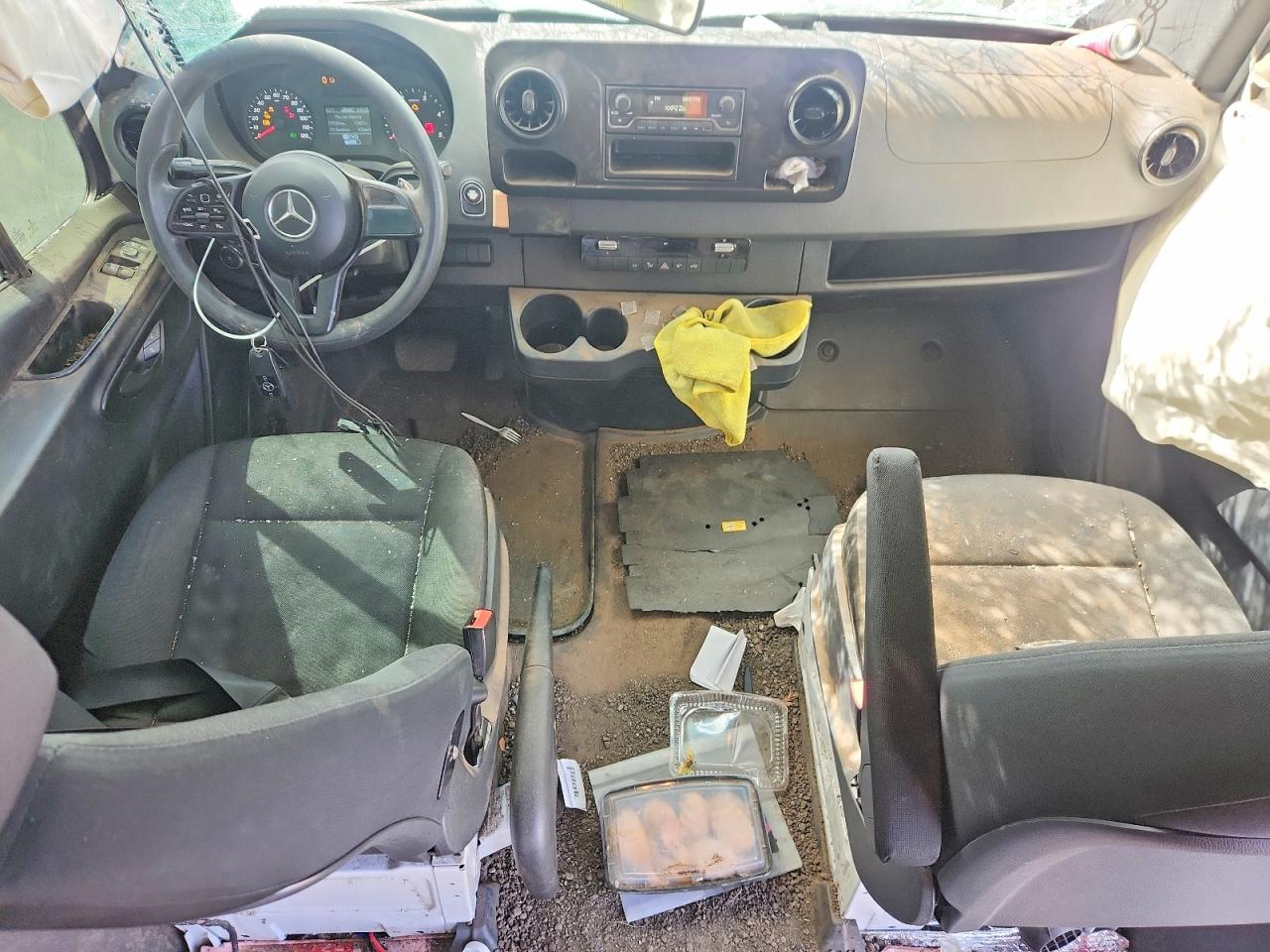 2019 MERCEDES BENZ SPRINTER 2500 DELIVERY VAN photo 15