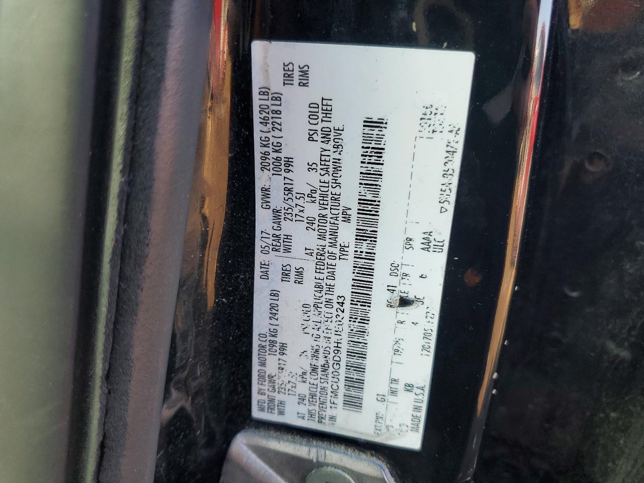 2017 FORD ESCAPE SE photo 37
