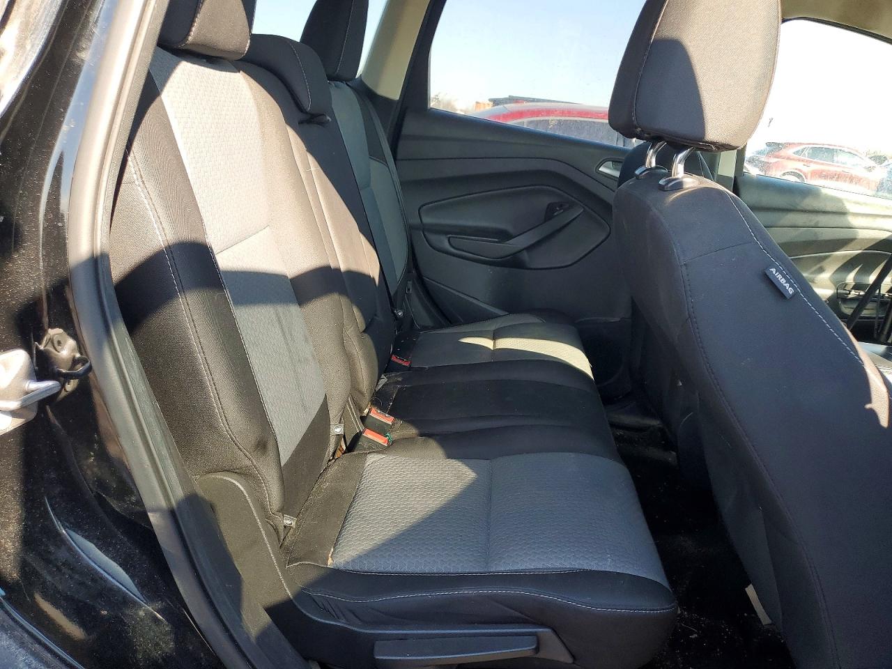 2017 FORD ESCAPE SE photo 31