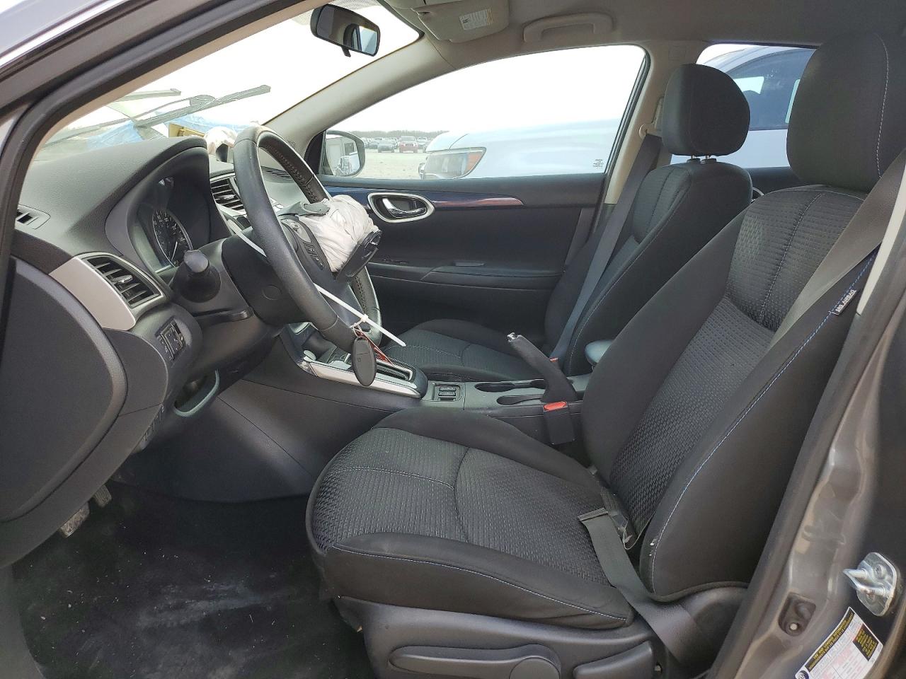 2018 NISSAN SENTRA S photo 13