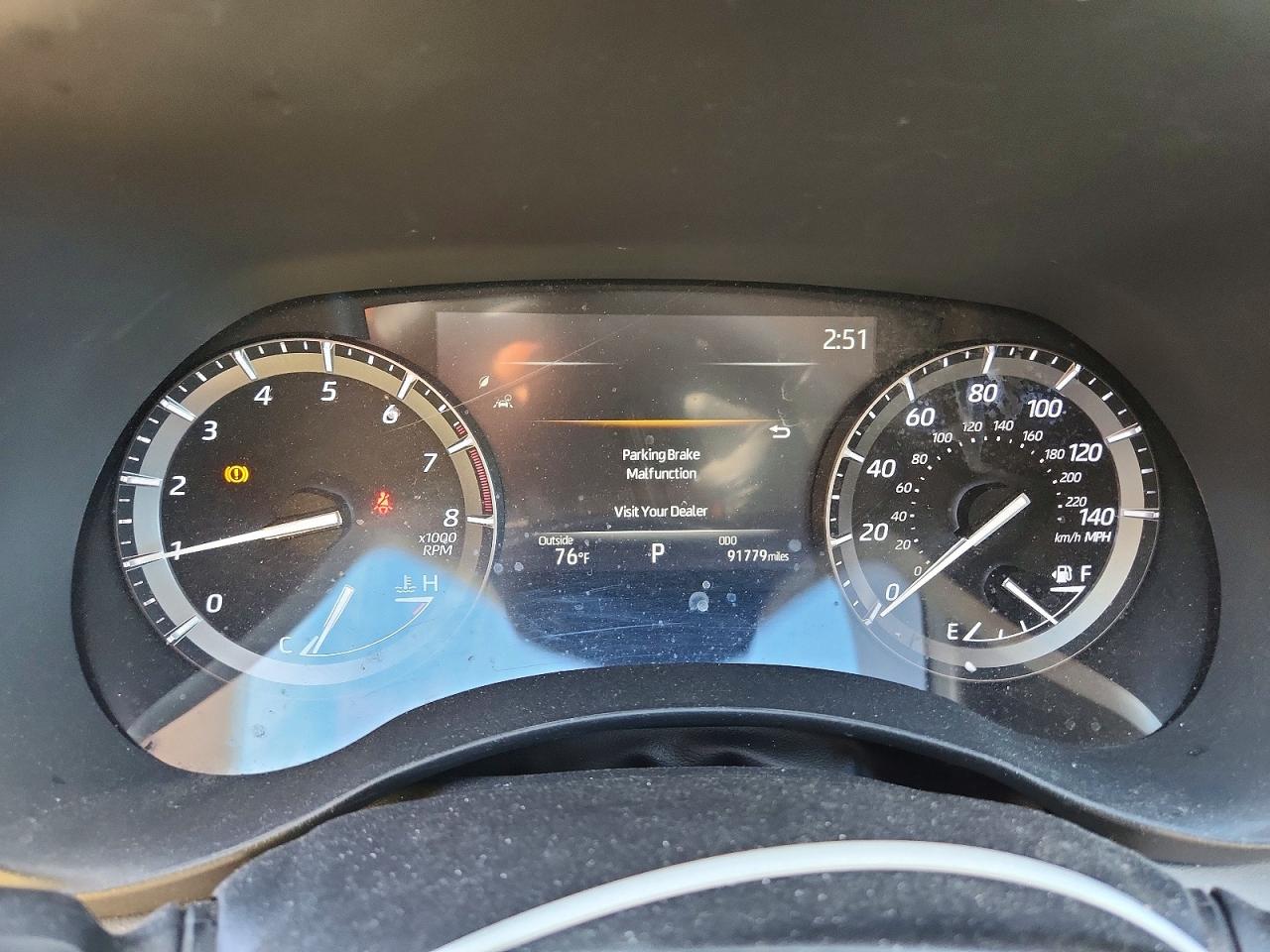 2021 TOYOTA HIGHLANDER XLE photo 25