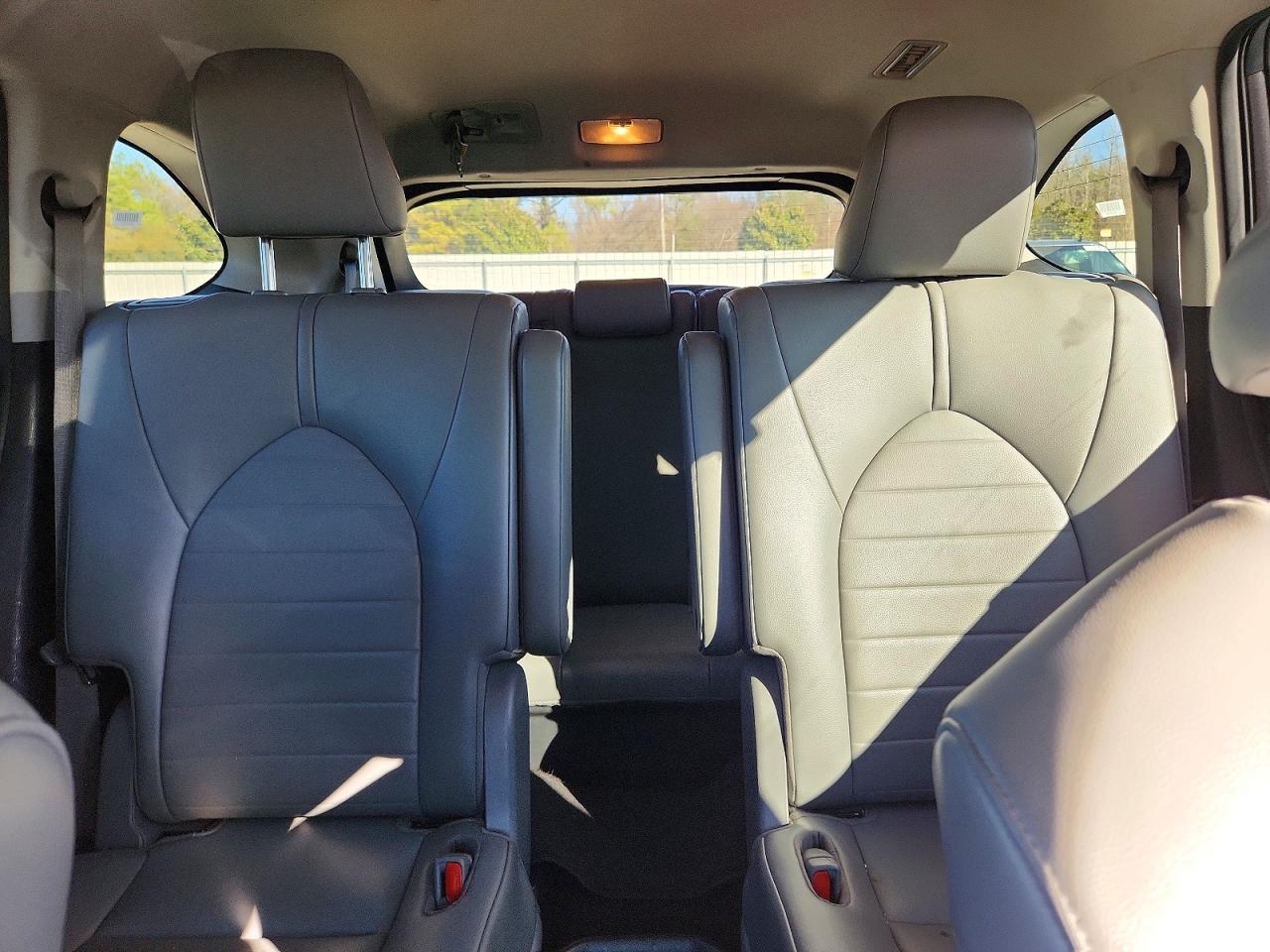 2021 TOYOTA HIGHLANDER XLE photo 28
