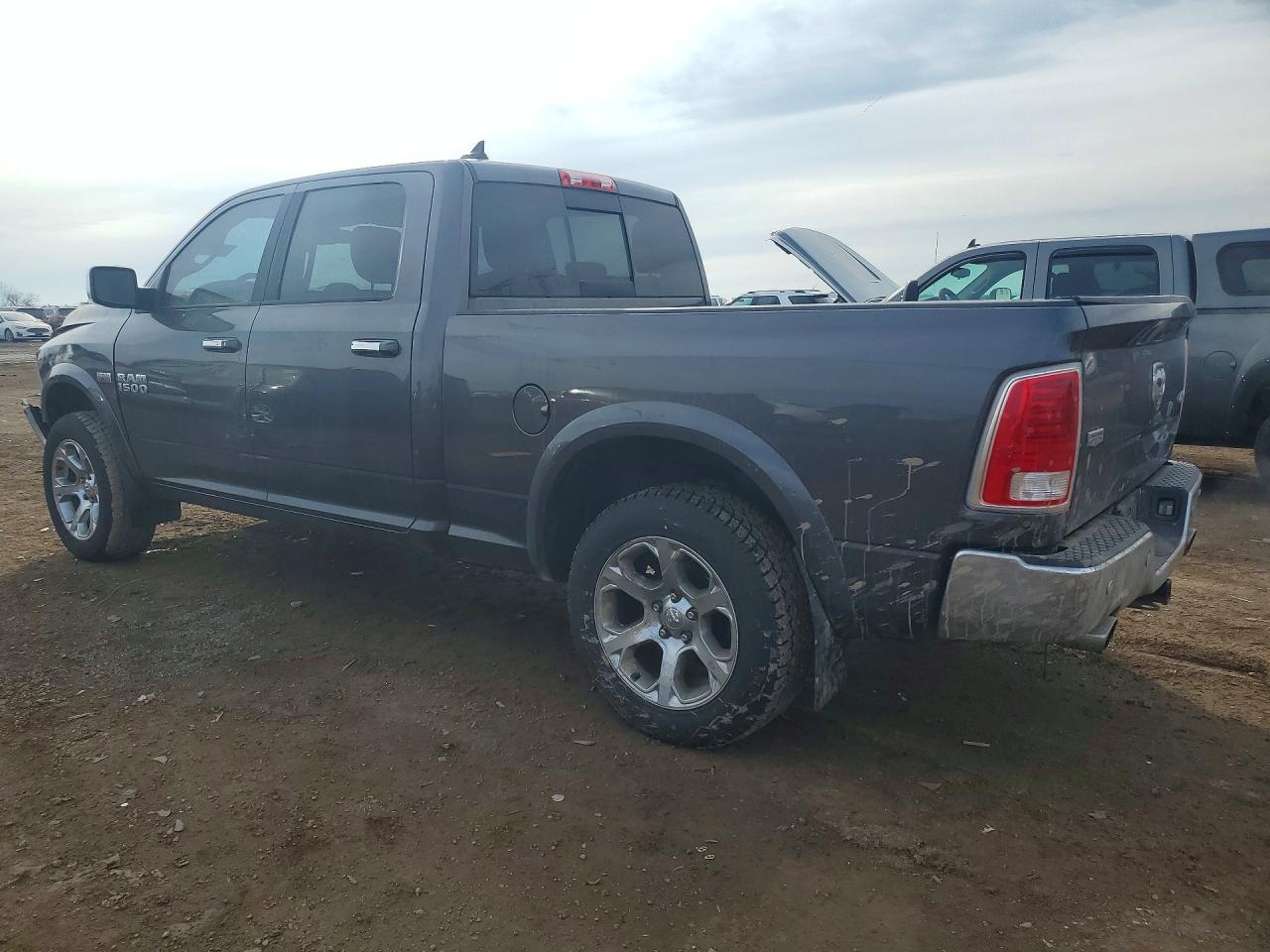 2016 RAM 1500 LARAMIE photo 2