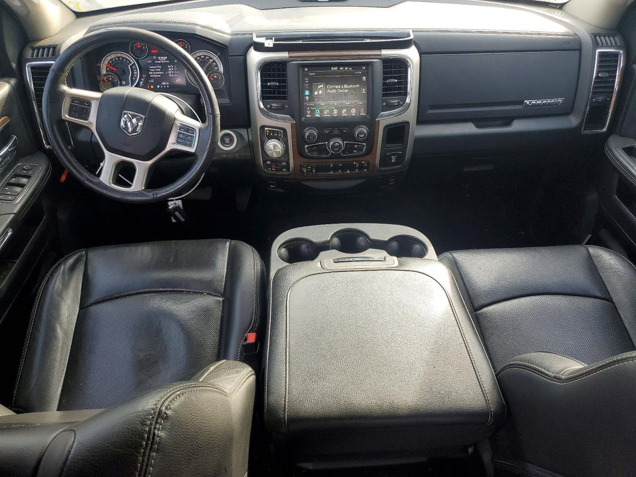 2016 RAM 1500 LARAMIE photo 8