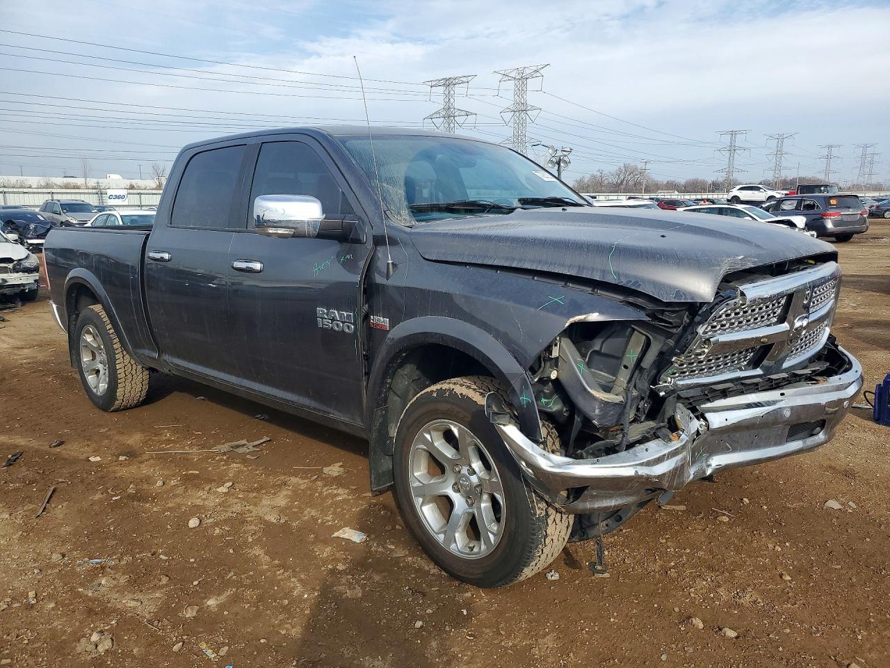 2016 RAM 1500 LARAMIE photo 4