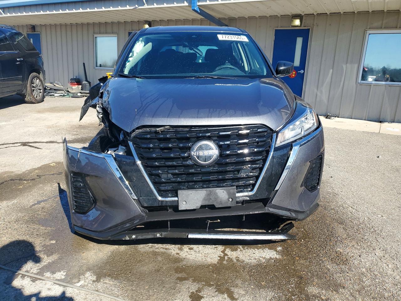 2022 NISSAN KICKS S photo 9