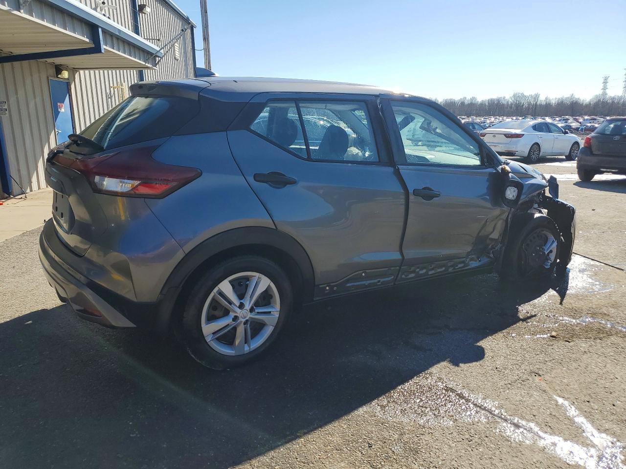 2022 NISSAN KICKS S photo 5