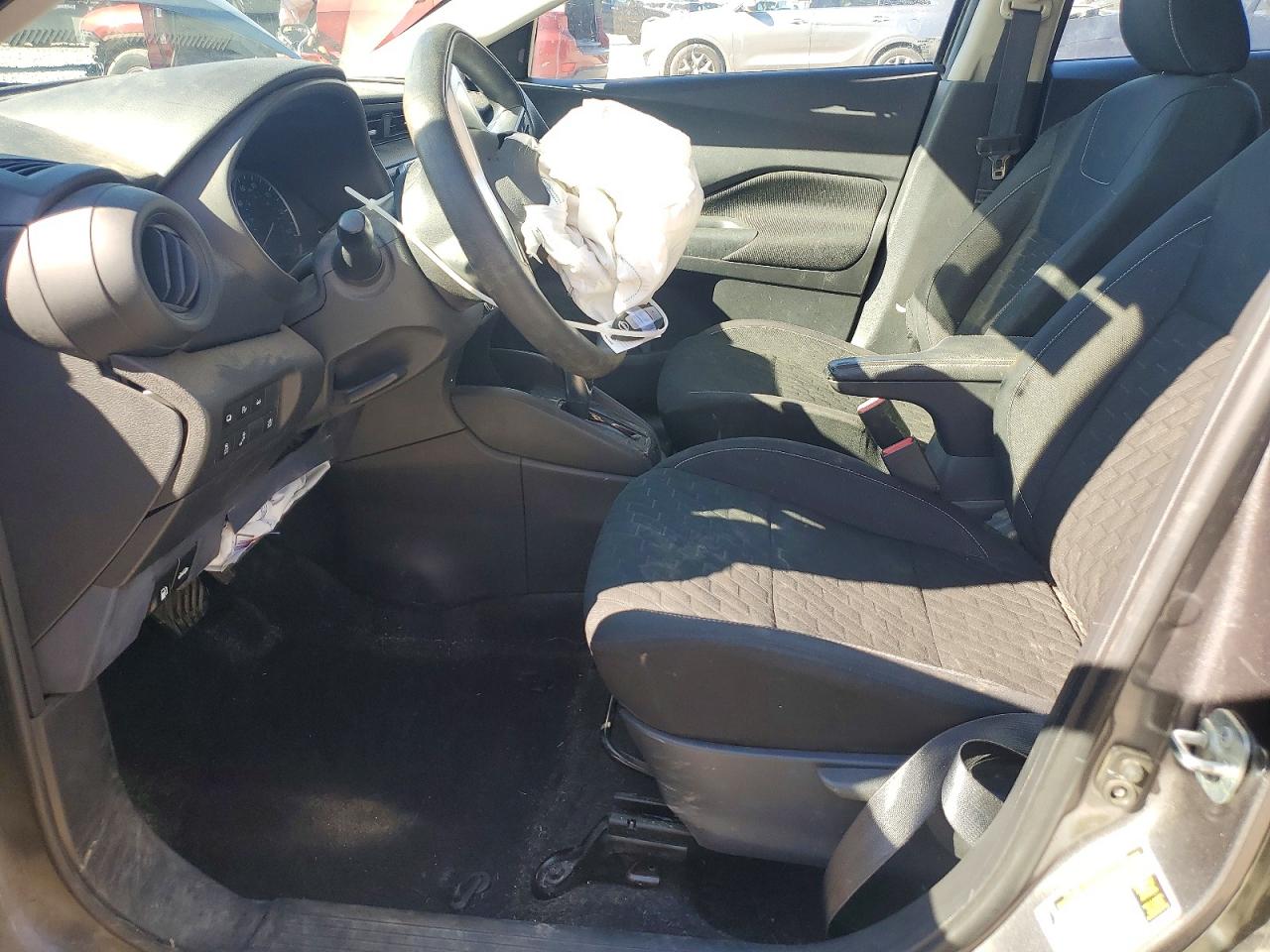 2022 NISSAN KICKS S photo 13