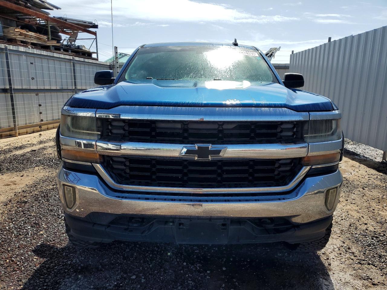2016 CHEVROLET SILVERADO C1500 LT photo 9