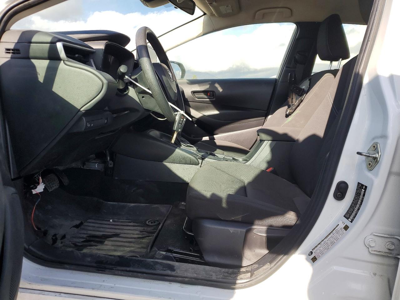 2024 TOYOTA COROLLA LE photo 13