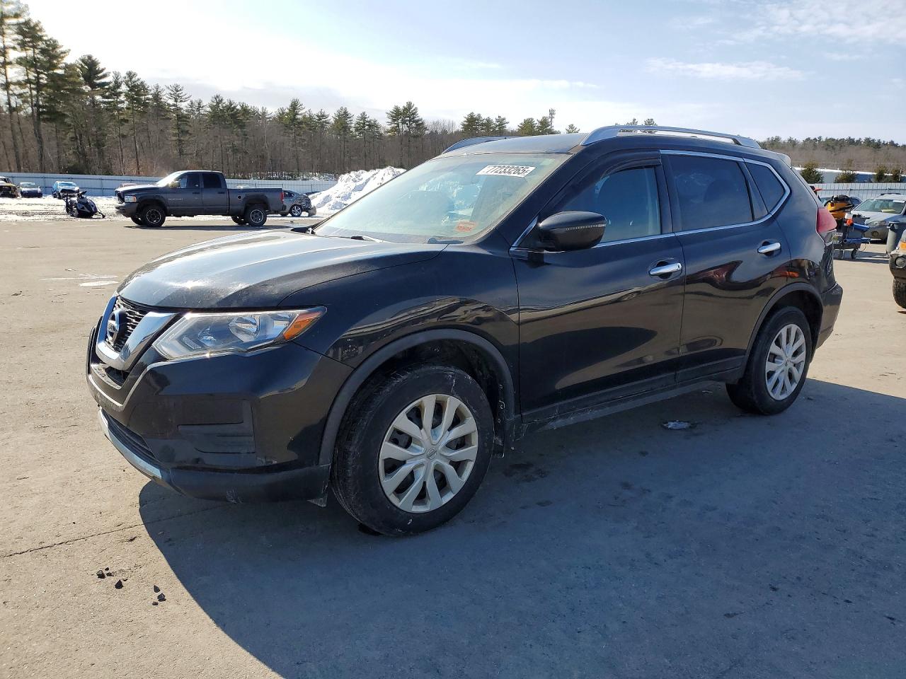 2017 NISSAN ROGUE