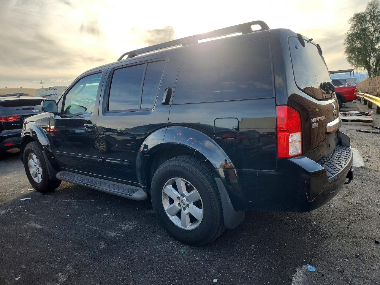 2012 NISSAN PATHFINDER S photo 3