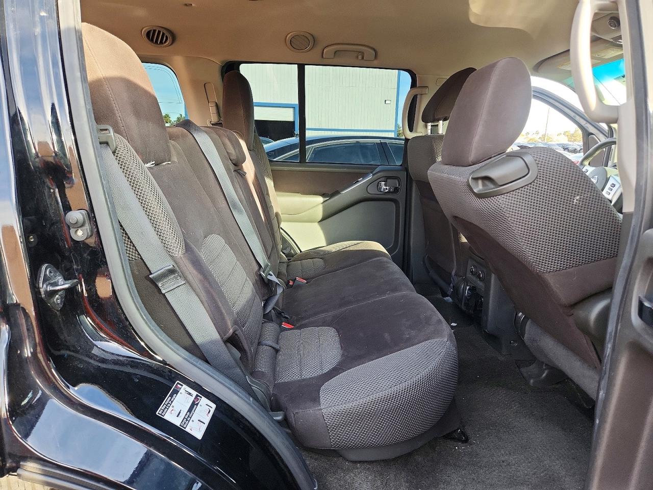 2012 NISSAN PATHFINDER S photo 21