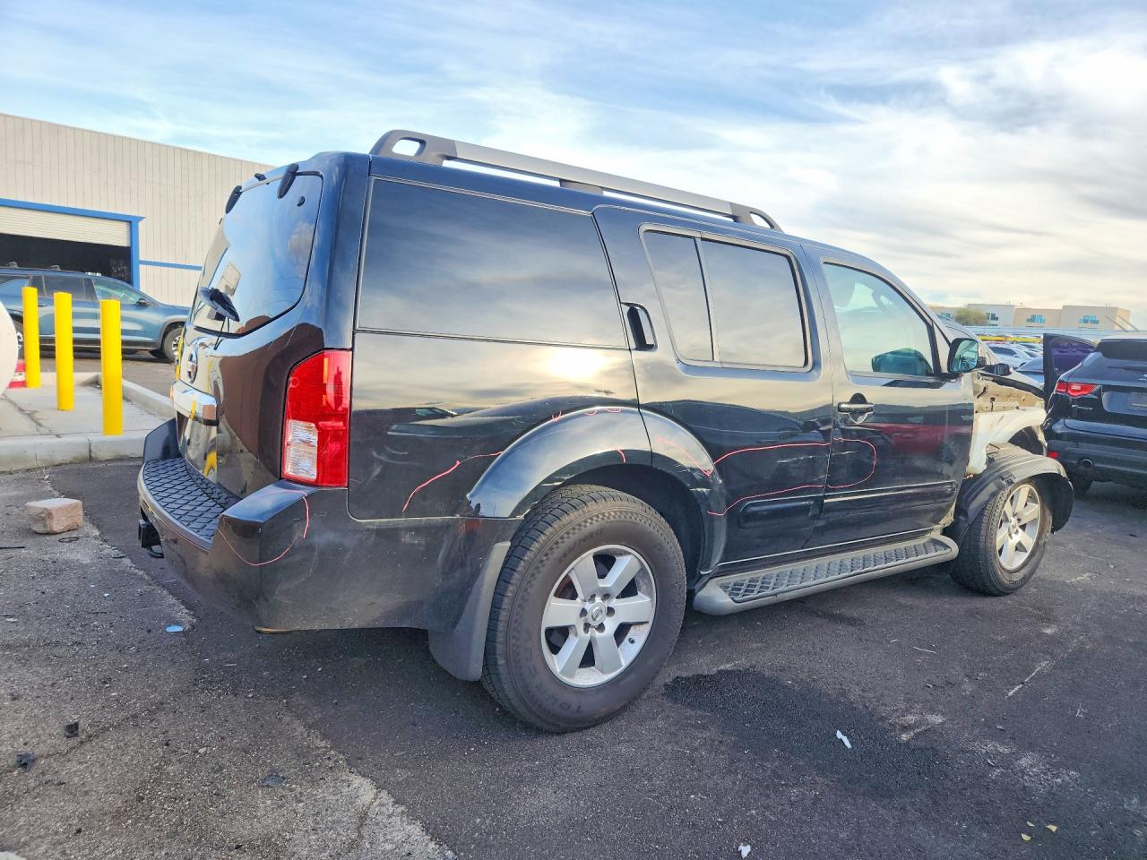 2012 NISSAN PATHFINDER S photo 5