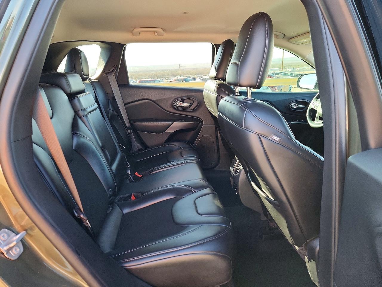 2019 JEEP CHEROKEE LATITUDE PLUS photo 10
