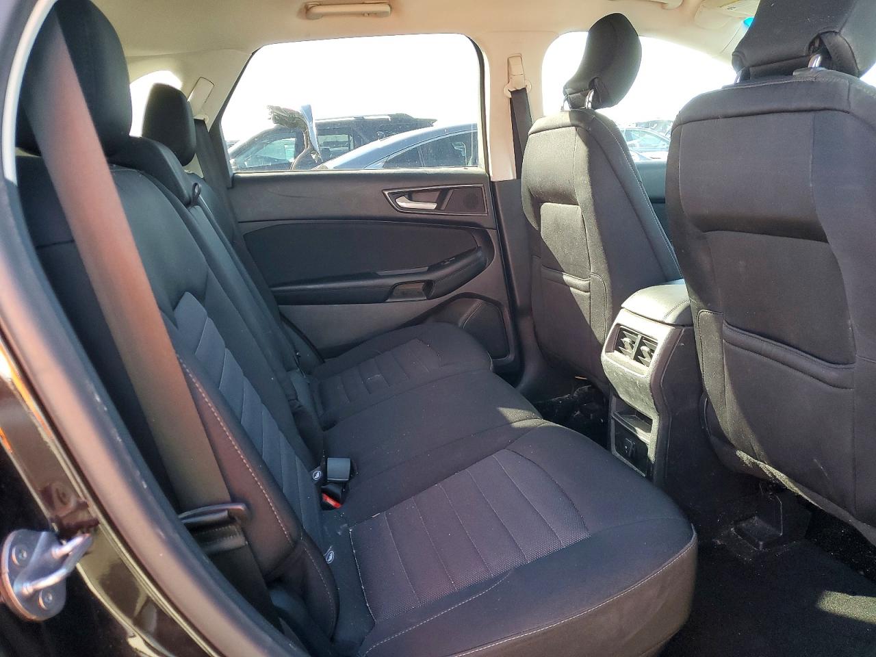 2015 FORD EDGE SE photo 21
