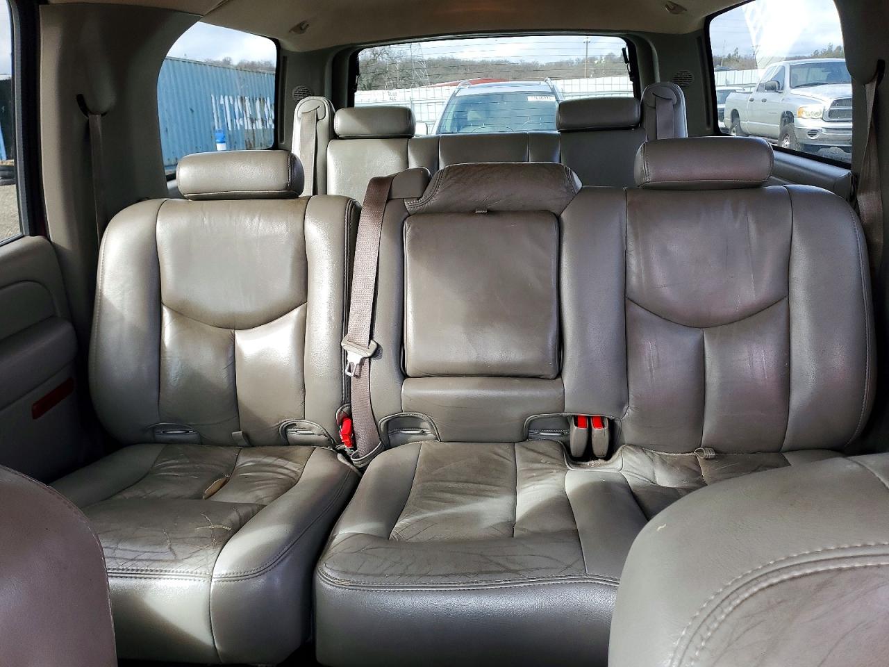 2005 CHEVROLET SUBURBAN K1500 photo 10