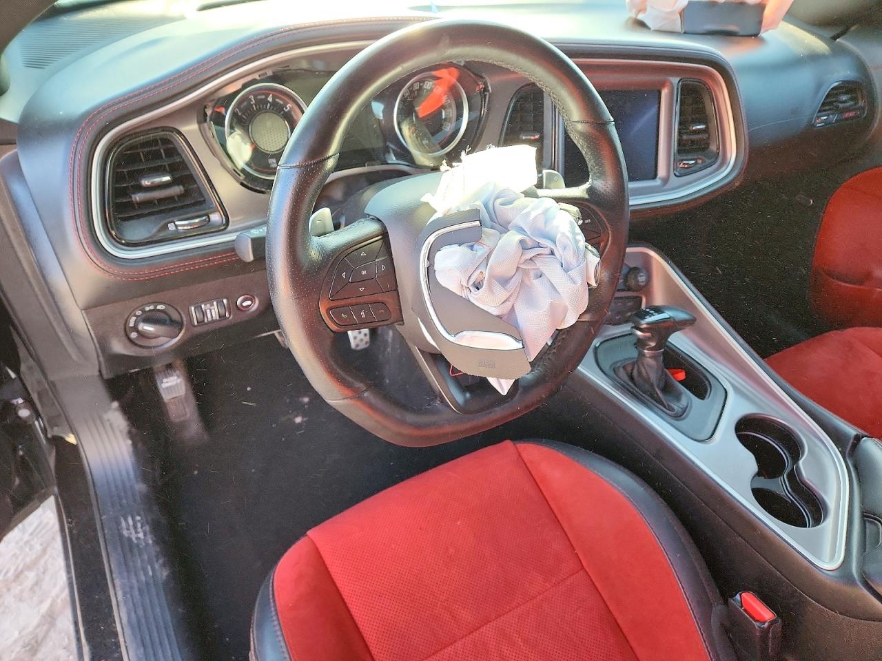 2022 DODGE CHALLENGER photo 8
