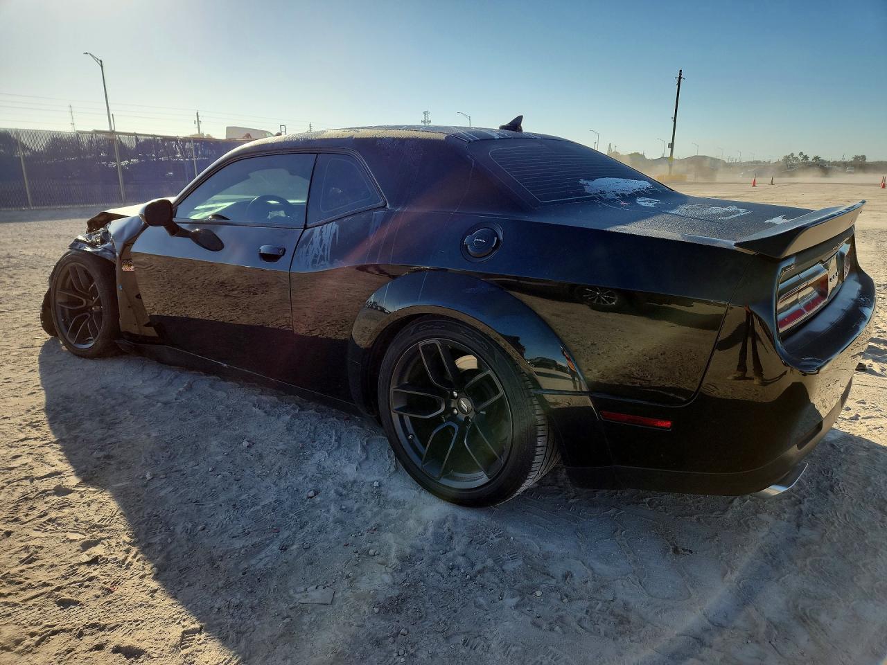 2022 DODGE CHALLENGER photo 2