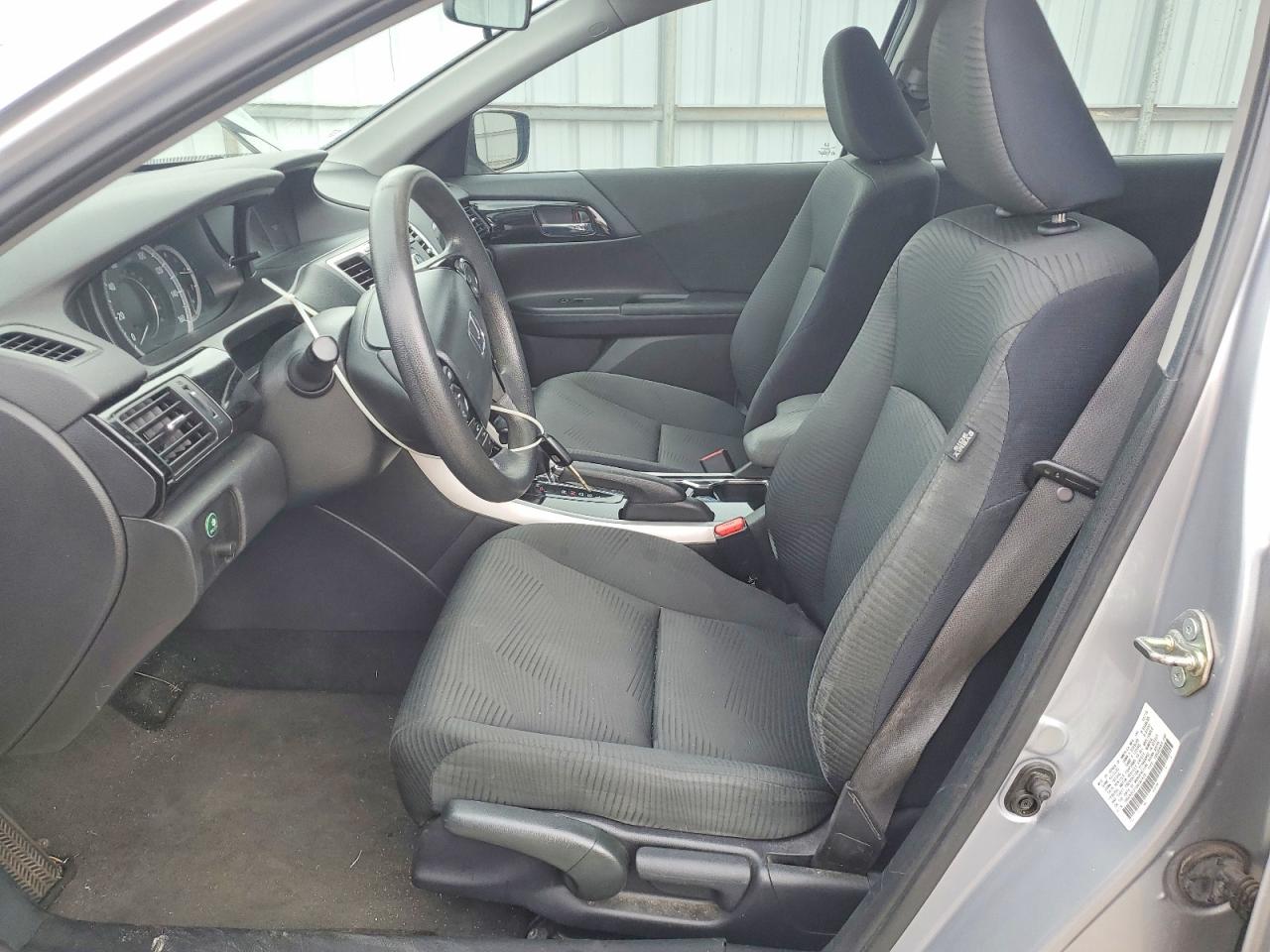 2017 HONDA ACCORD LX photo 13