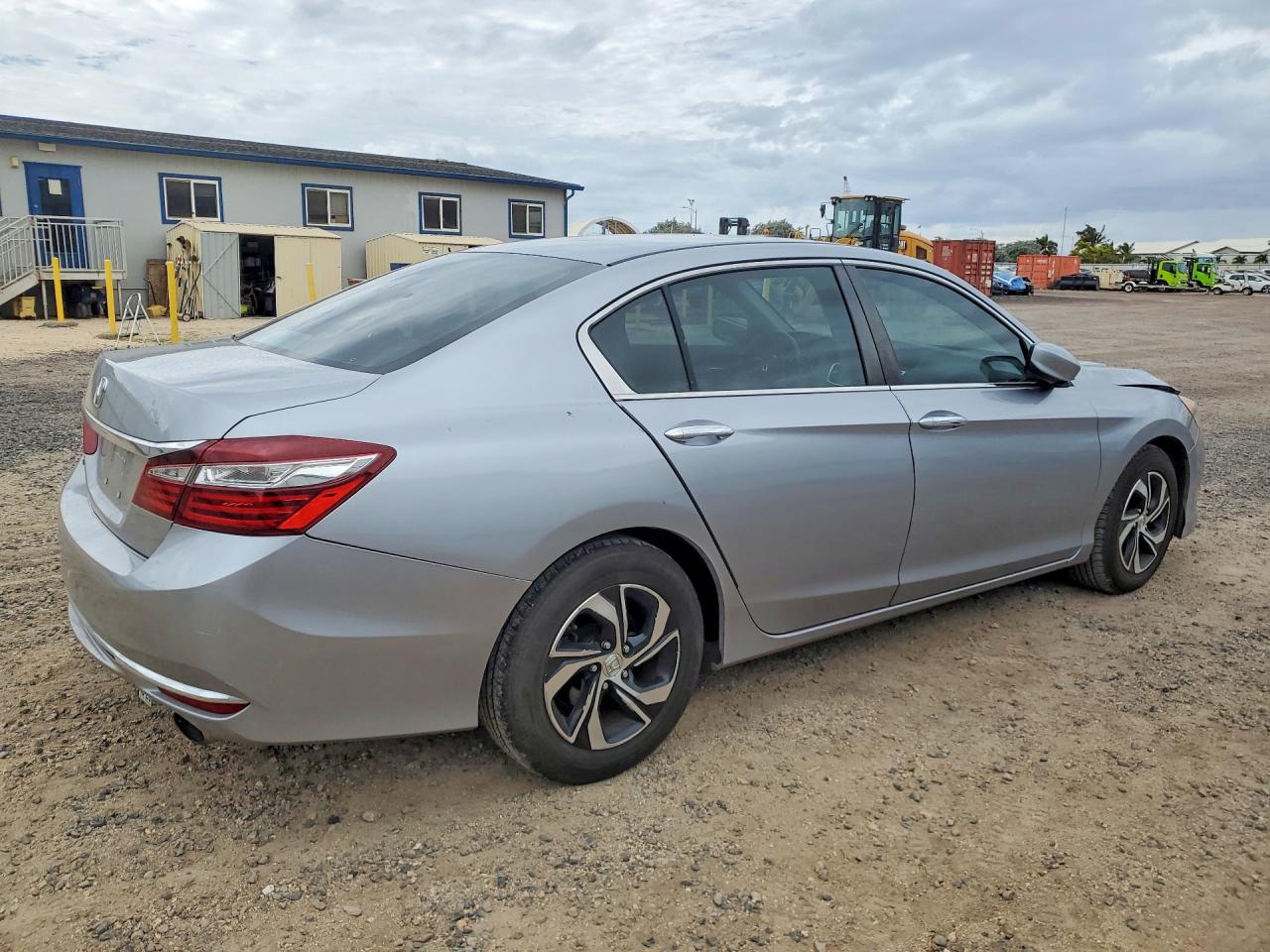 2017 HONDA ACCORD LX photo 5