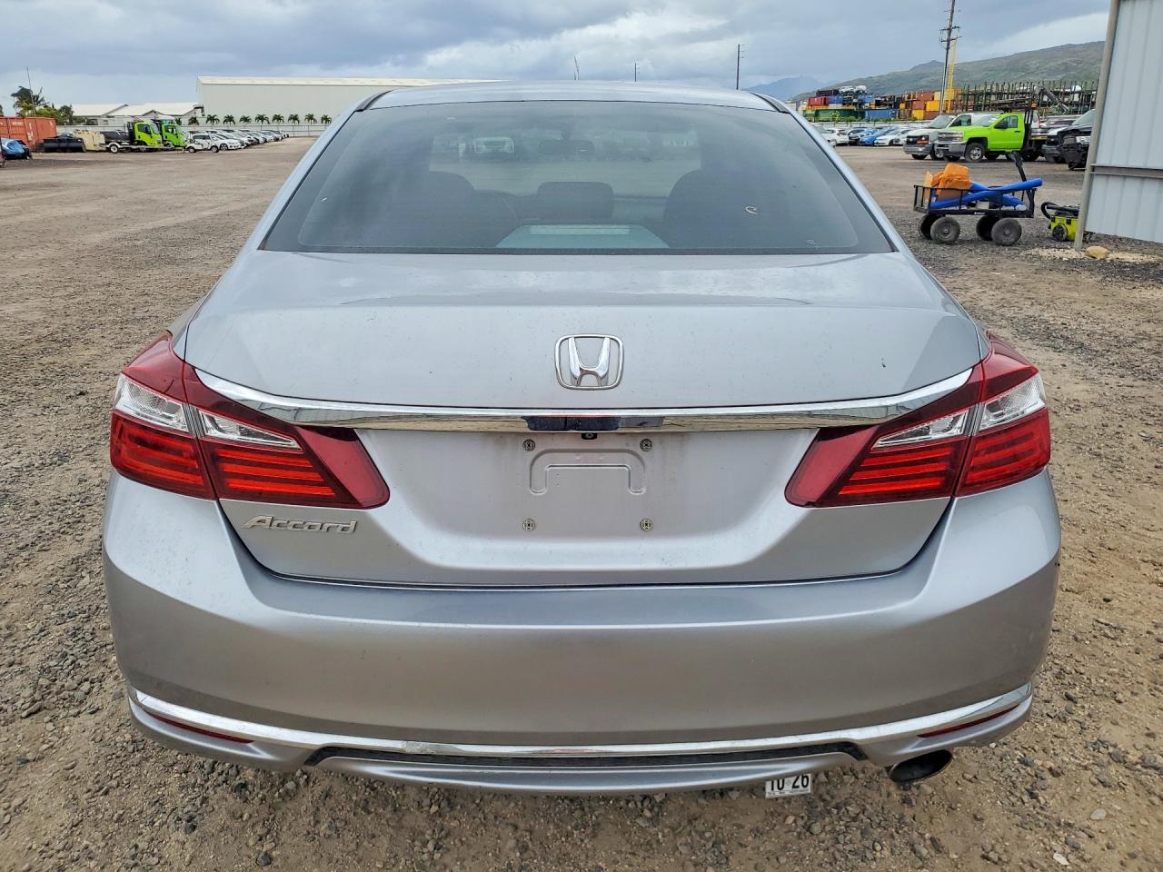 2017 HONDA ACCORD LX photo 11