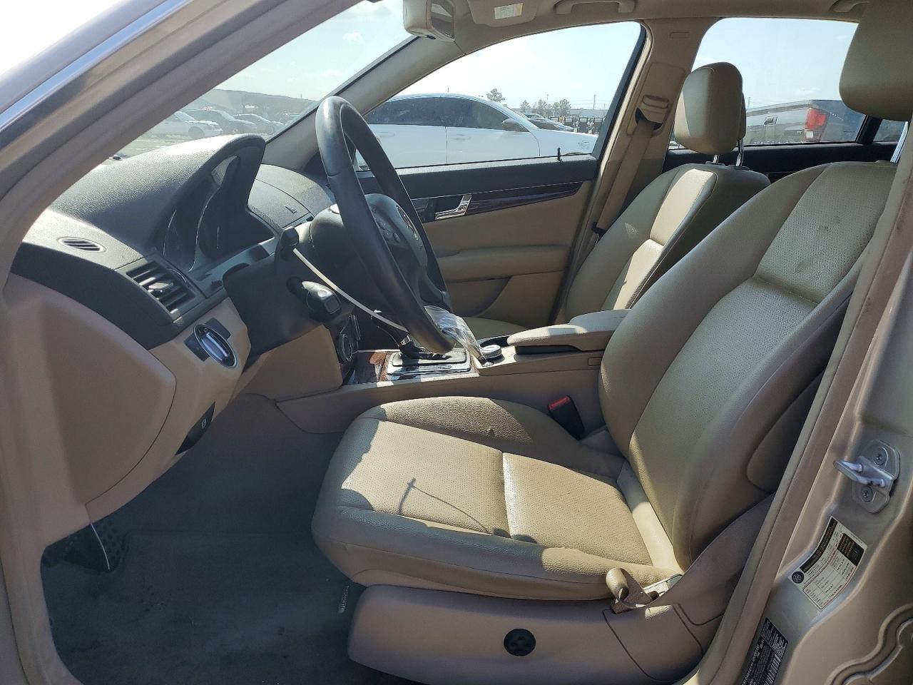 2011 MERCEDES-BENZ C 300 photo 13