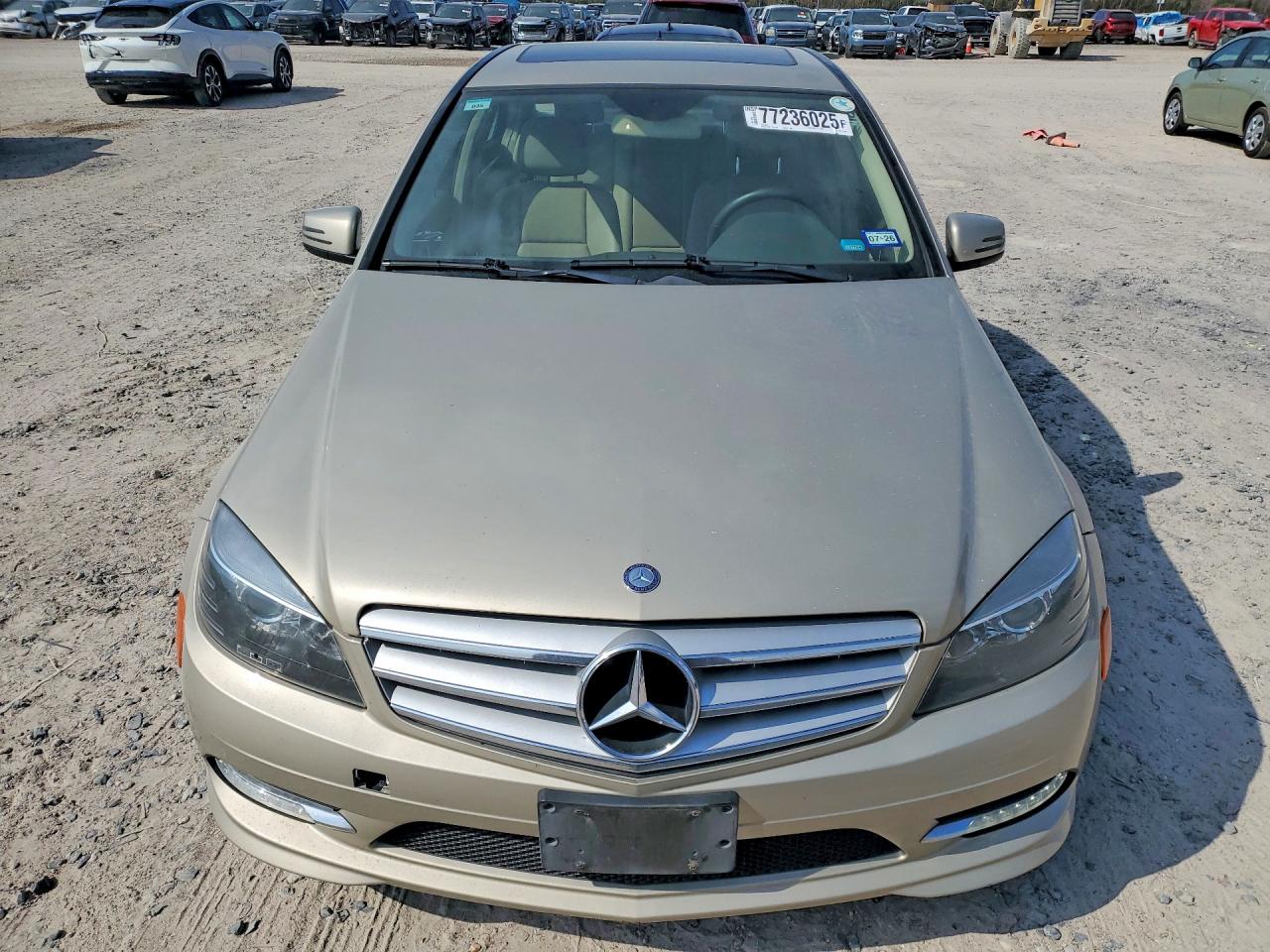 2011 MERCEDES-BENZ C 300 photo 9
