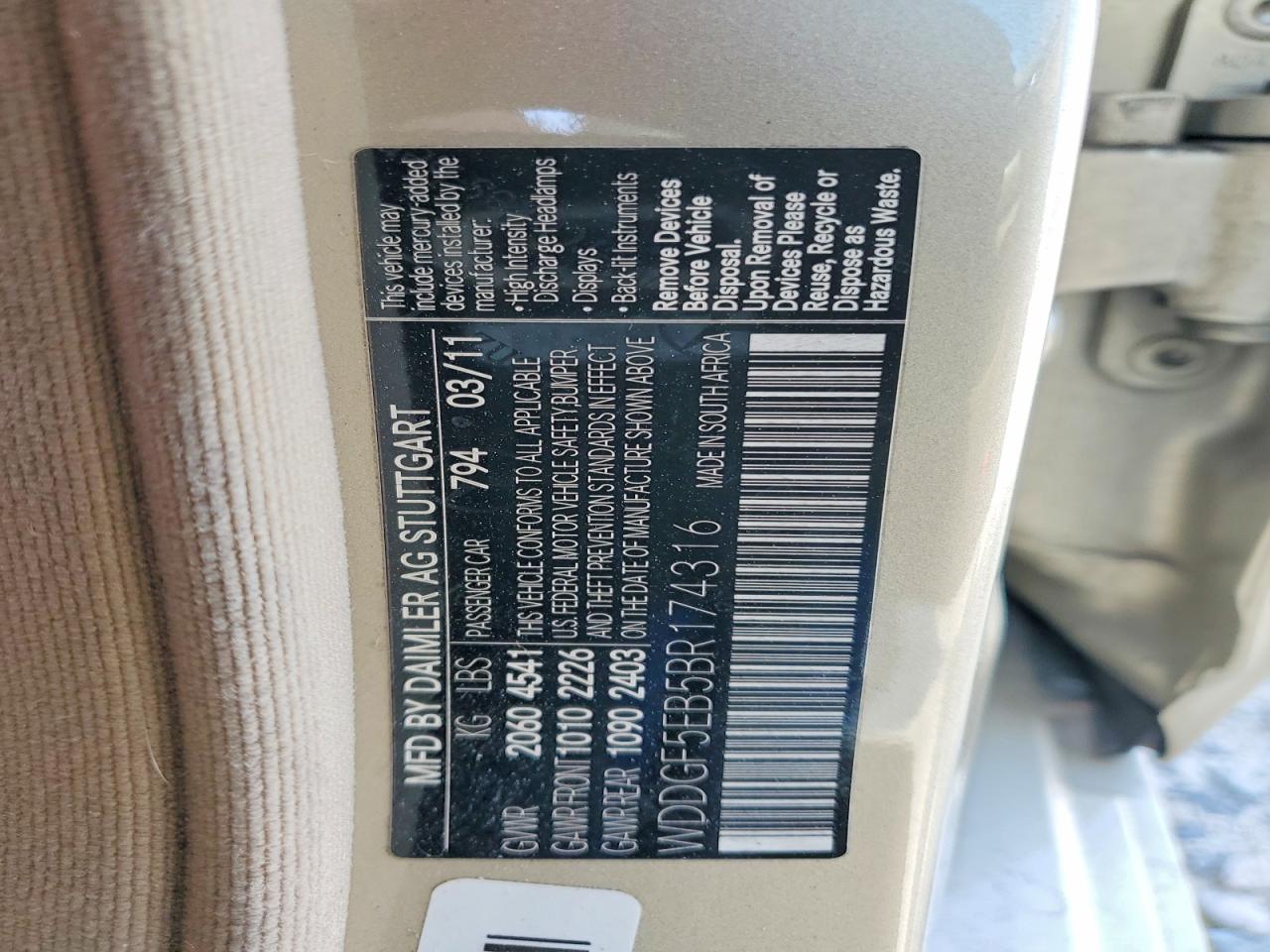 2011 MERCEDES-BENZ C 300 photo 23