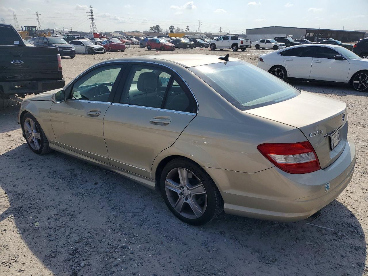 2011 MERCEDES-BENZ C 300 photo 3