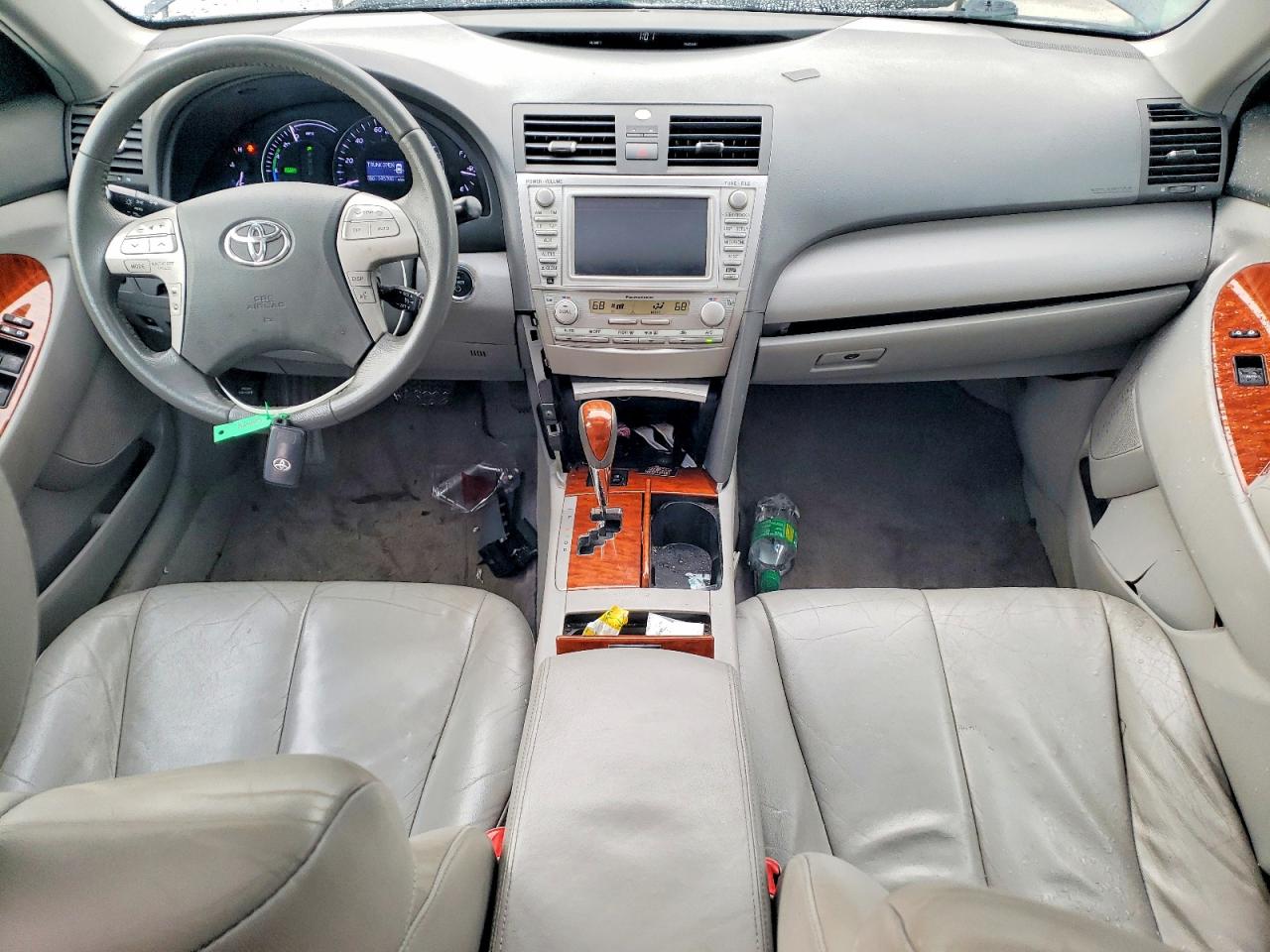 2011 TOYOTA CAMRY HYBRID photo 15